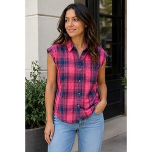 American Eagle Pink Navy Plaid Sleeveless Button Down Shirt Womens Small‎
